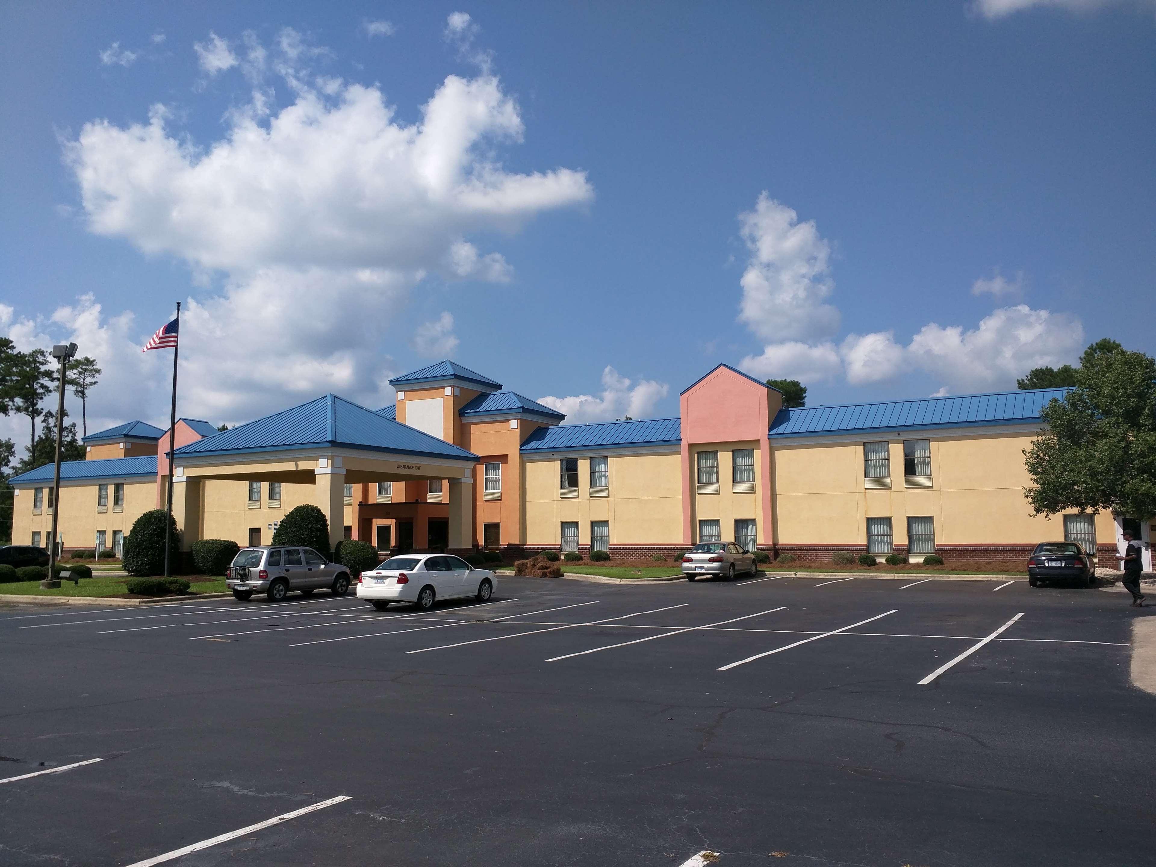 Surestay Plus Hotel Tarboro Exterior photo